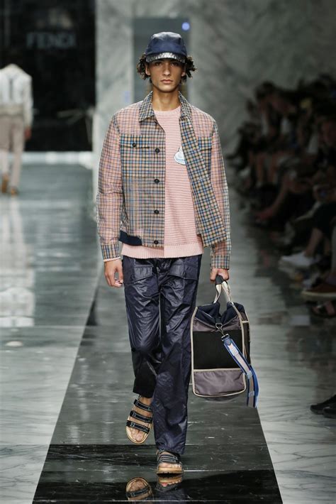 fendi men spring 2018|Fendi Spring 2018 Menswear Collection .